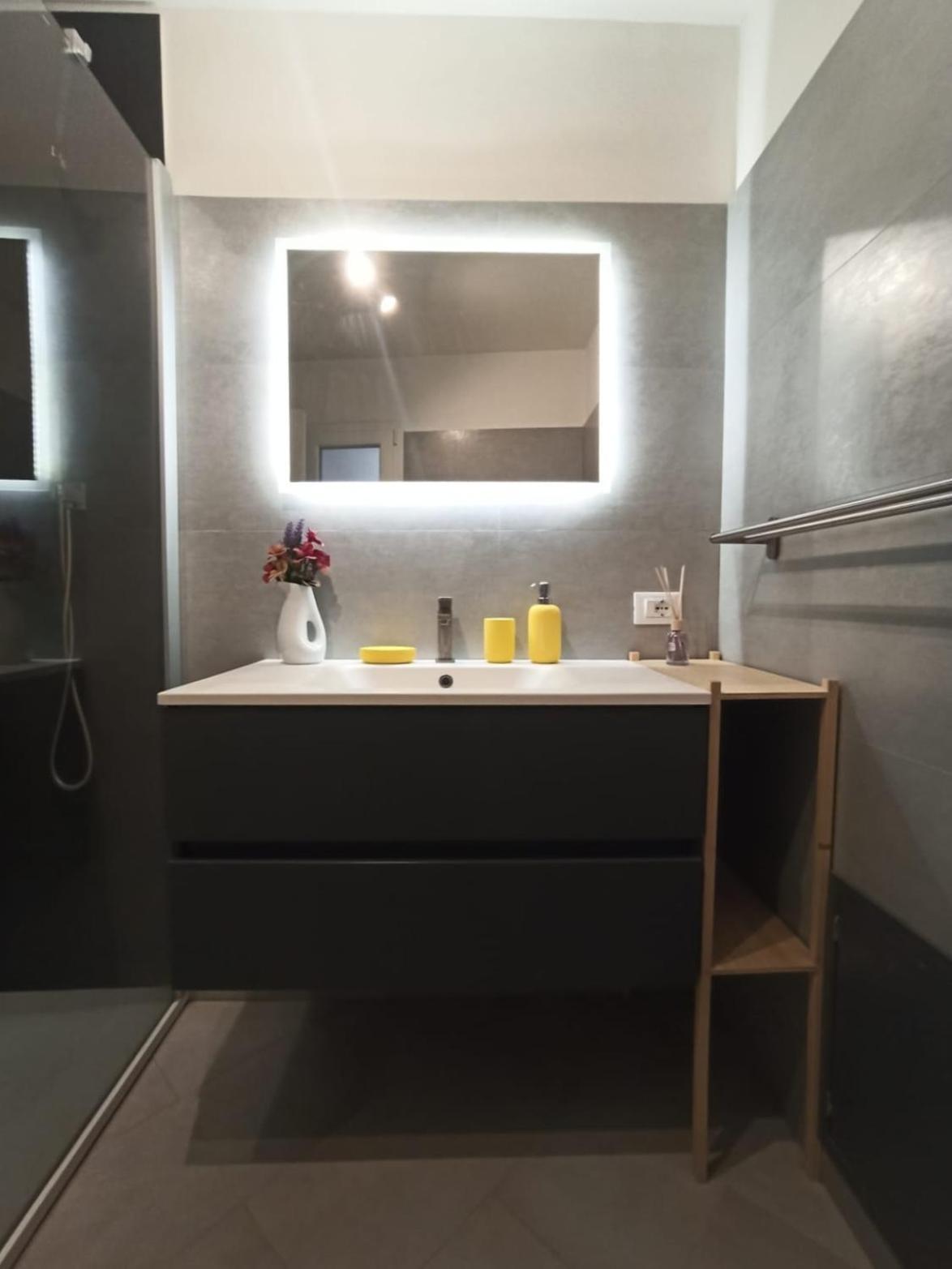 Glocal Flat Maqueda Apartment Palermo Bagian luar foto